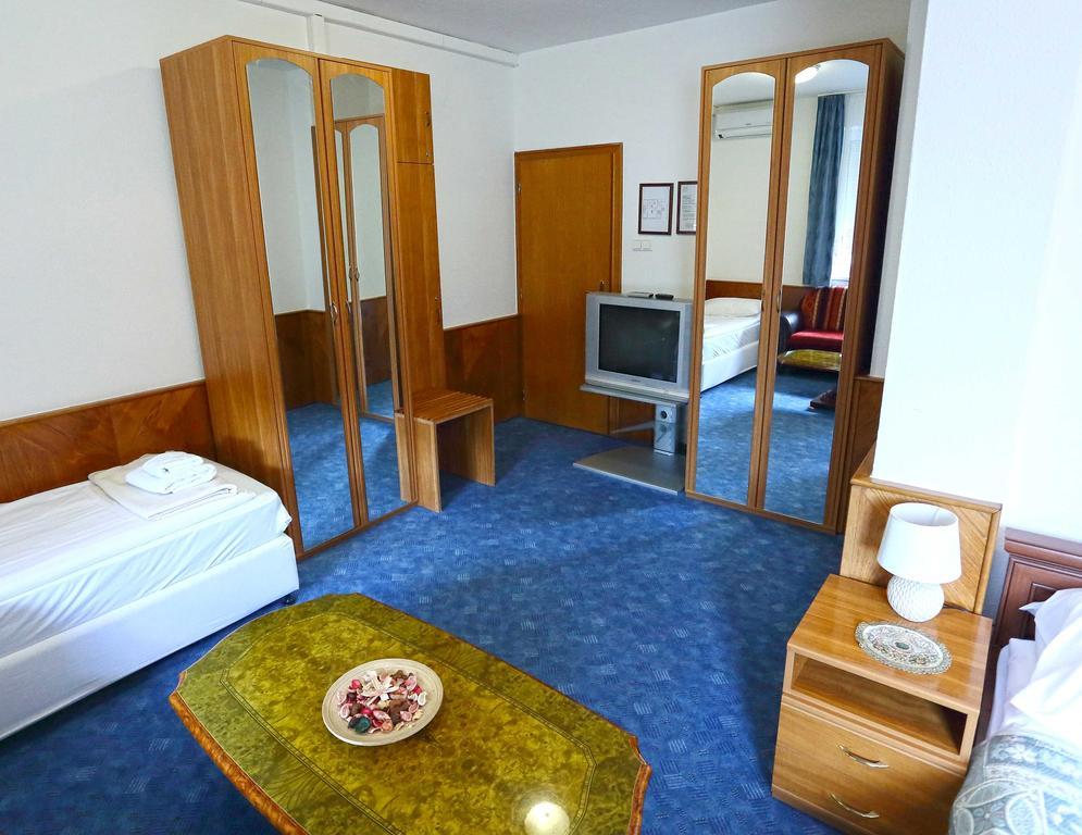 Hotel Wesselenyi Győr Eksteriør billede